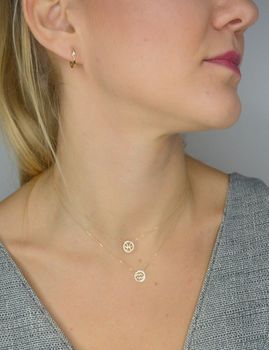 Złote kolczyki kółka DIAMENT 585 diamenty AE105 💎 Złote kolczyki w kształcie koła wykonane z najwyższej jakości złota próby 585  (5).JPG