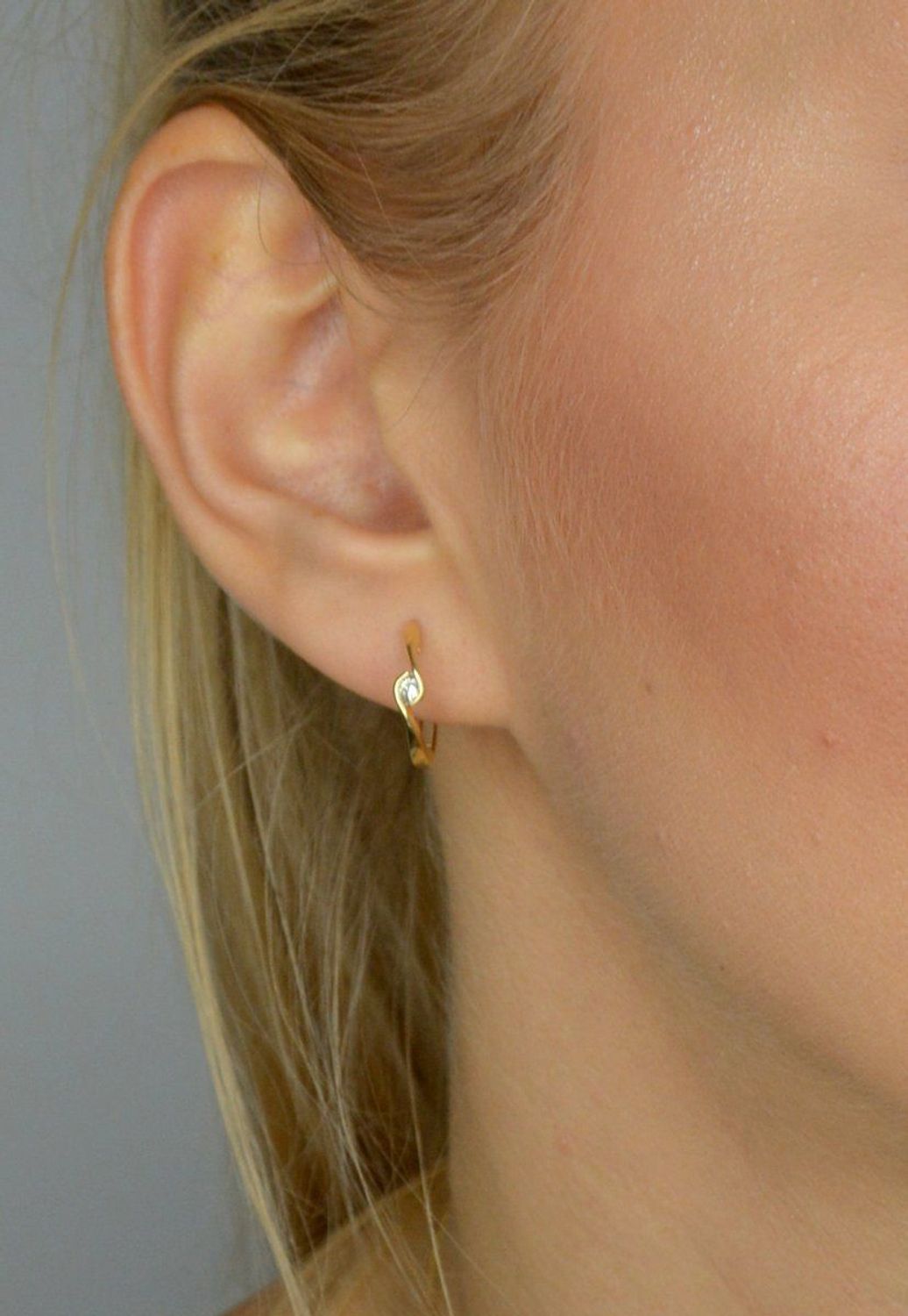 Złote kolczyki kółka DIAMENT 585 diamenty AE105.jpg