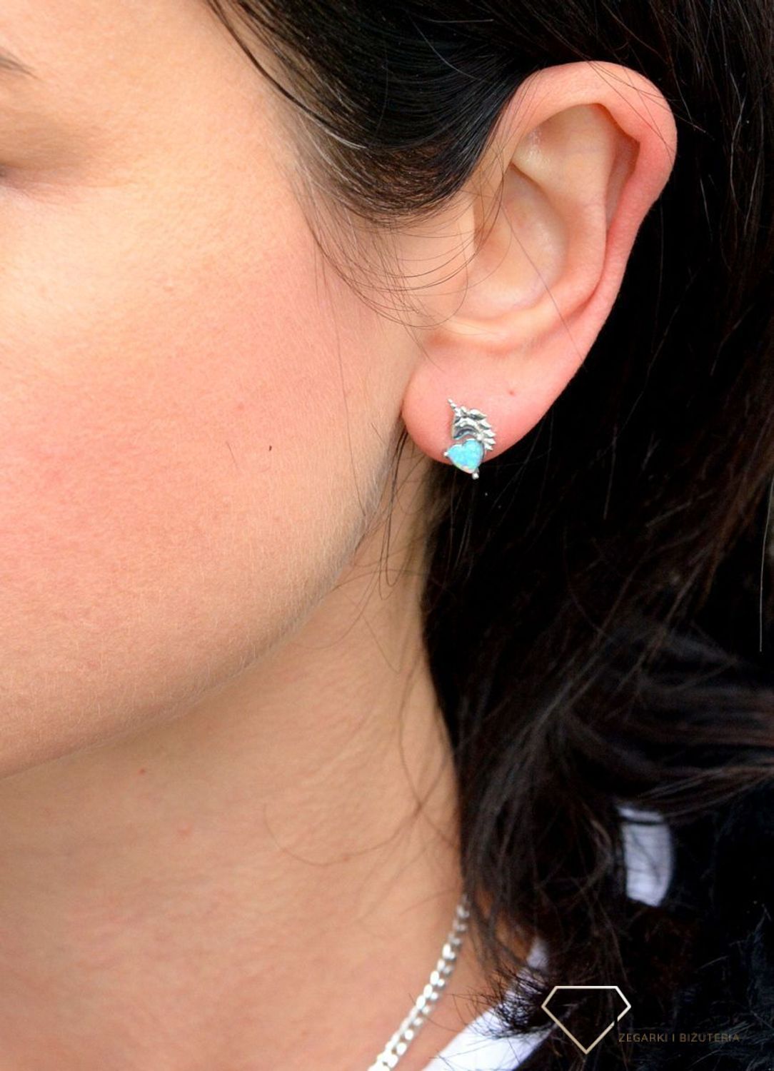 Srebrne kolczyki niebieski opal jednorożec z sercem AE20400.jpg
