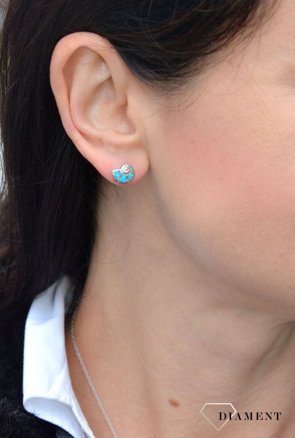 Srebrne kolczyki muszelka niebieski opal AE20401ERH.jpg