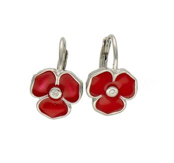 Srebrne kolczyki 925 'Czerwone kwiatki' ALDEM0081KRH. Kolczyki pomalowane są emalią w czerwonym kolorze z dokładna starannością i precyzją. Ta piękna kolorowa biżuteria to połączenie efektownego wzoru z pięknymi kolorami. Kol.jpg