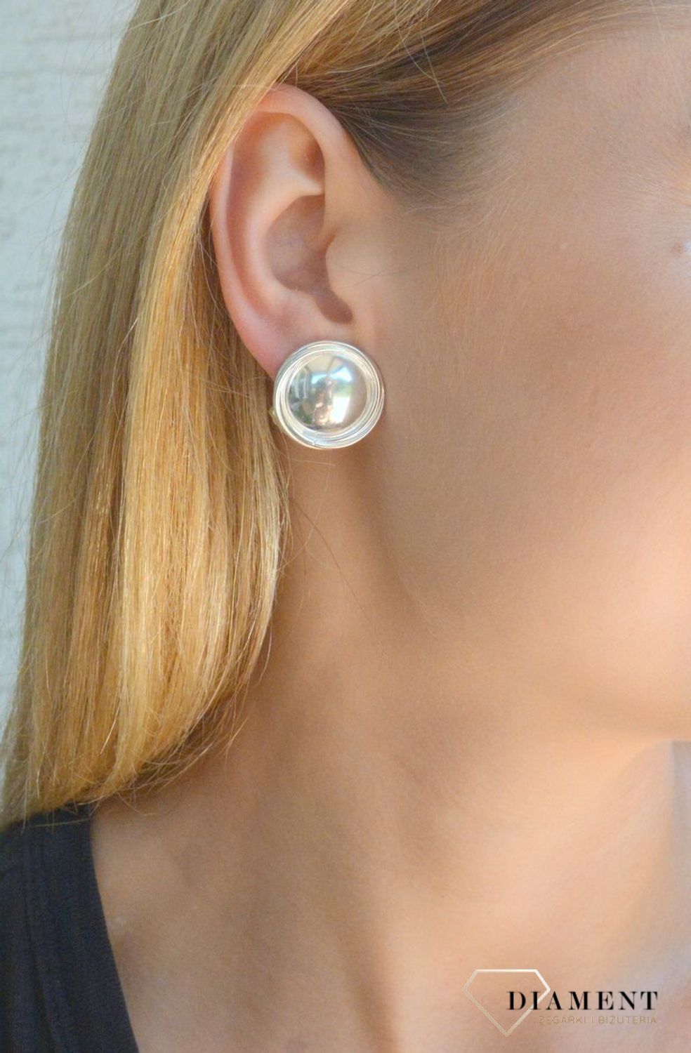 Srebrne klipsy damskie gładkie o okrągłym kształcie ALKLIPS001S. Srebrne klipsy damskie. Klipsy srebrne okrągłe. Klipsy damskie srebrne idealne na prezent..jpg