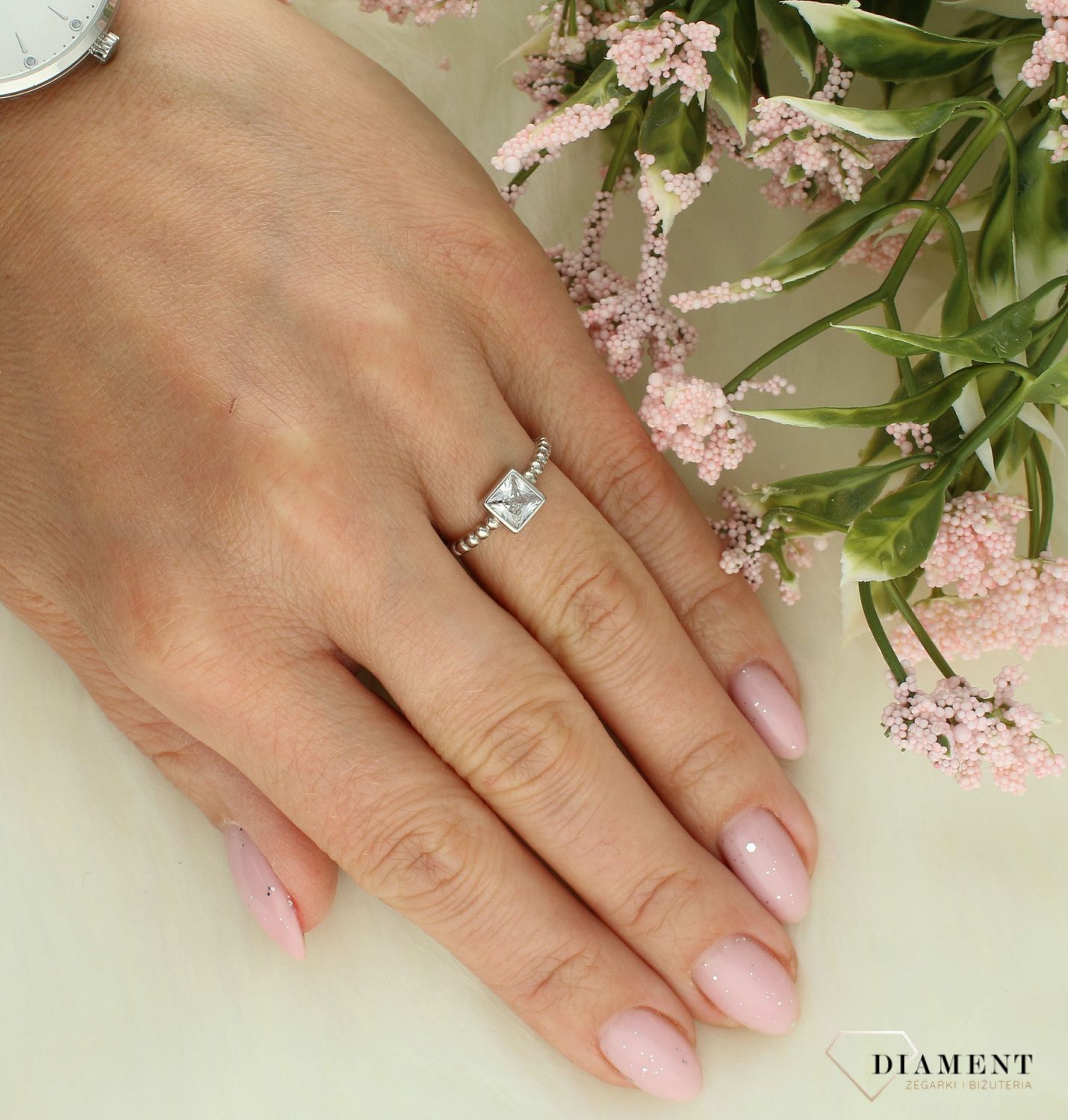 Srebrny pierścionek damski 925 kuleczki z cyrkonią ALPZ0017 (2).jpg