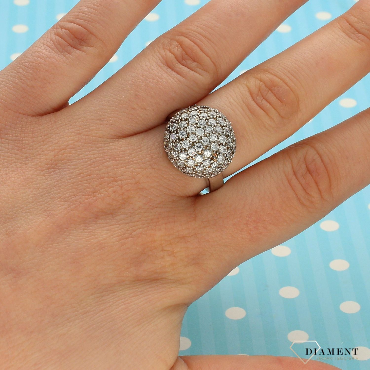 Srebrny pierścionek z cyrkonią AP01-3319.jpg