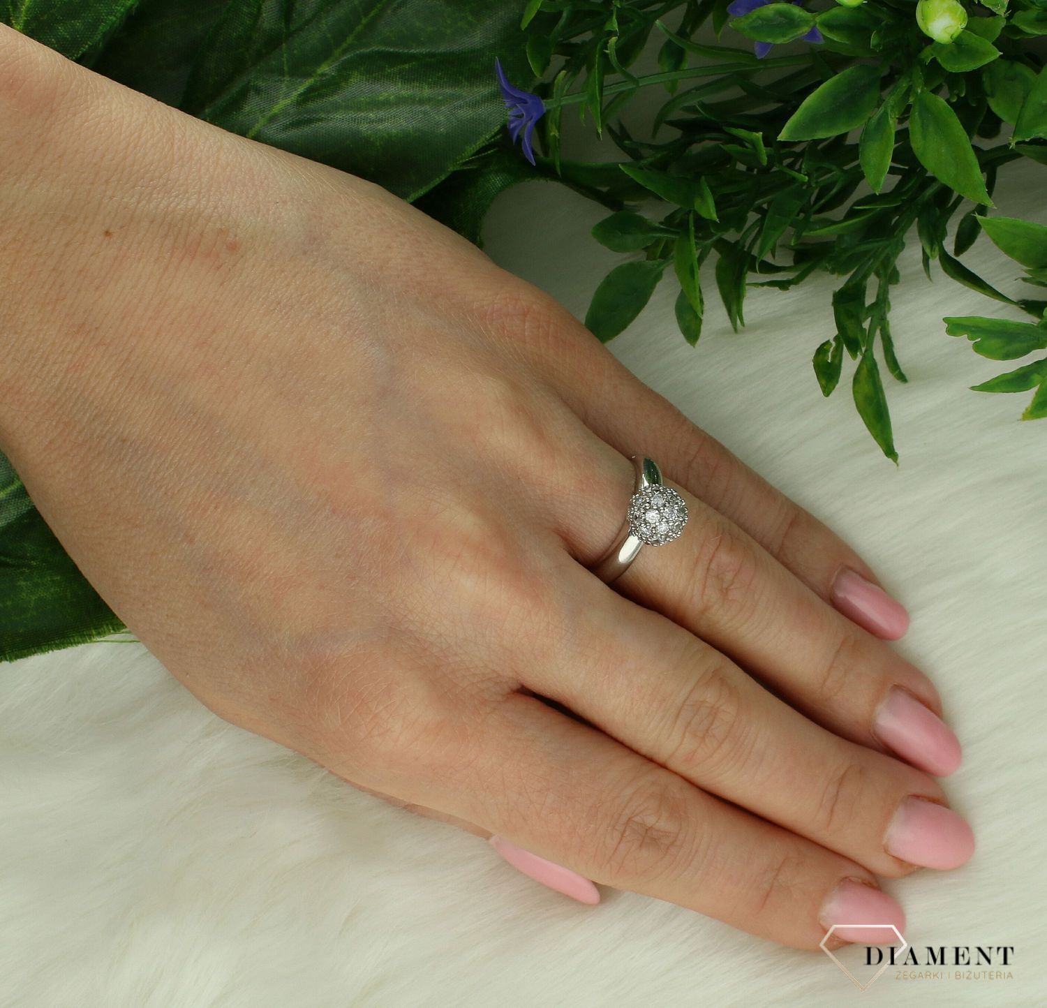 Srebrny pierścionek Apart 925, białe cyrkonie AP01-3684 (1).jpg