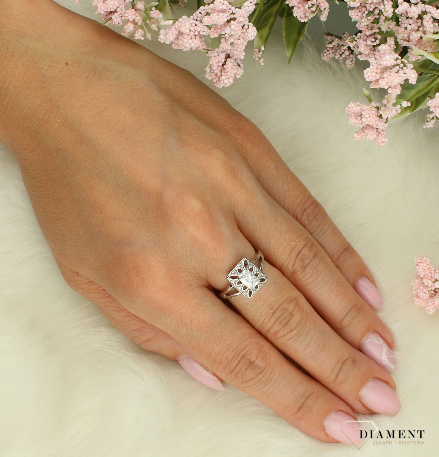 Srebrny pierścionek damski 925 prostokąt z cyrkonią AP012-0228. Srebrny pierścionek damski. Pierścionek srebrny dla kobiety na prezent. Srebrny damski pierścionek z cyrkoniami.5.jpg