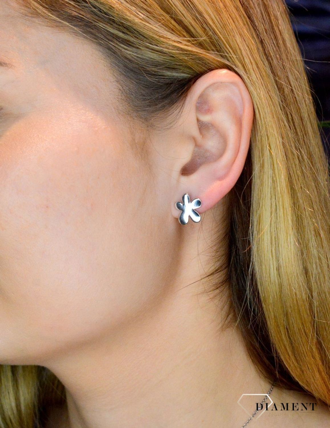 Srebrne kolczyki gładkie kwiatki AP012-0493.jpg