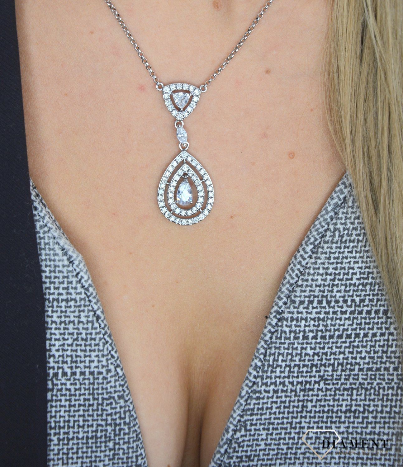 Srebrny naszyjnik Apart z ozdobną zawieszką ozdobiony cyrkonią AP012-0611.jpg