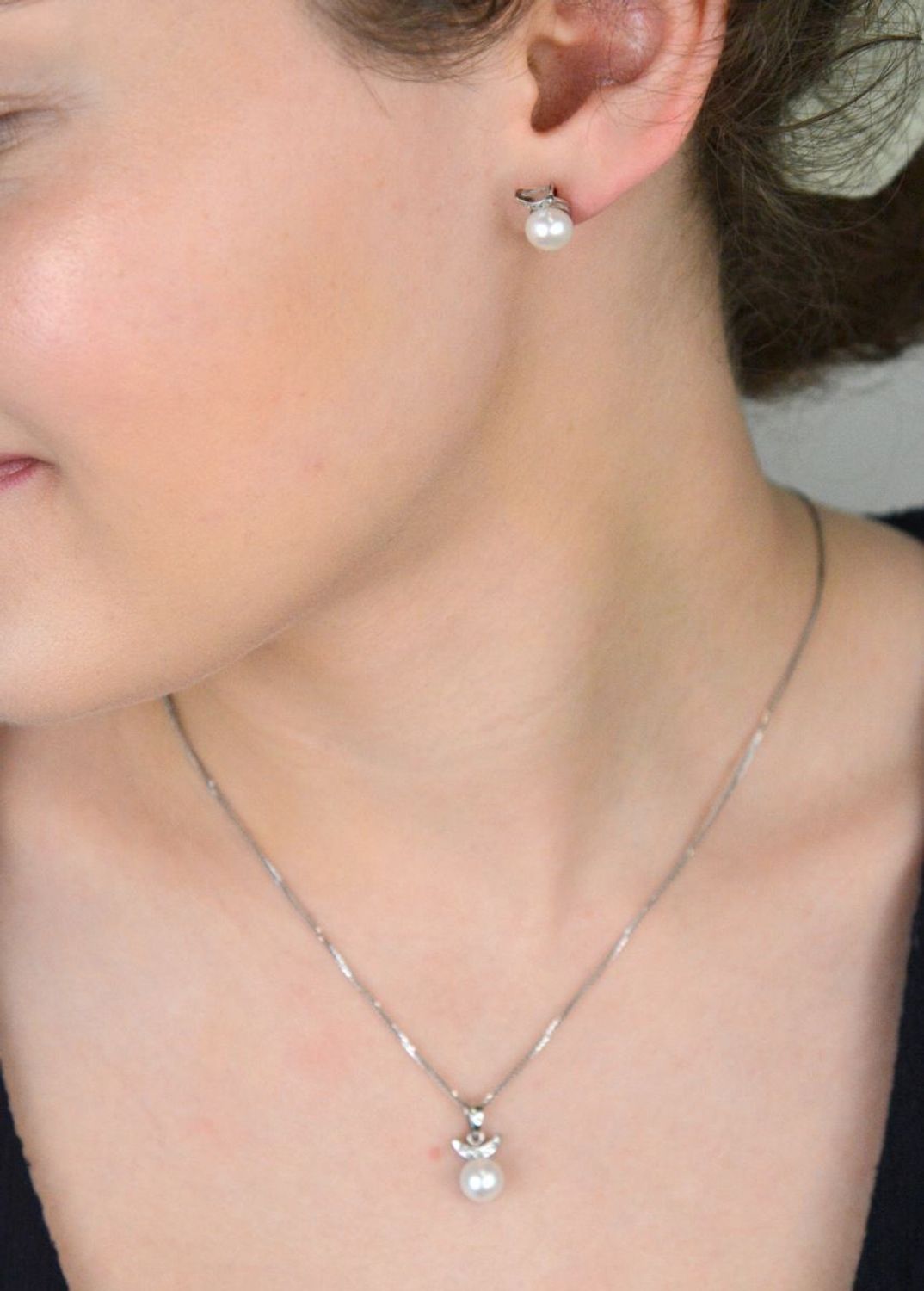 Kolczyki damskie srebrne próba 925, zdobione perłą i cyrkoniami AP012-1014.jpg