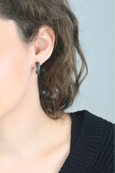 Kolczyki srebrne koła z czarnymi cyrkoniami 925  AP012-1248 (3).jpg