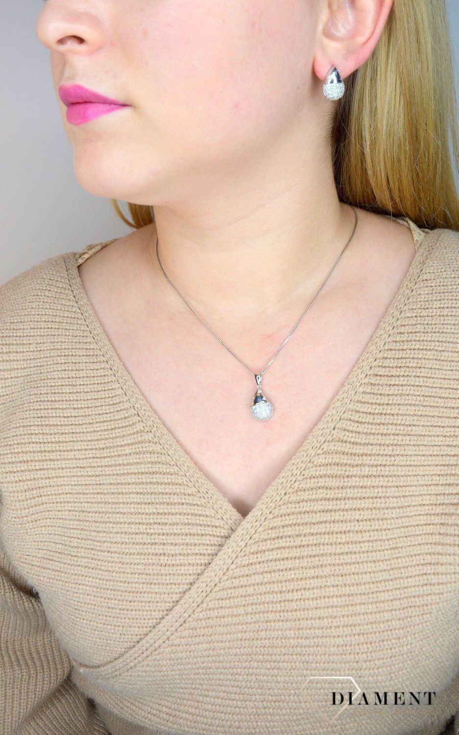 Srebrna zawieszka 925 cyrkonia AP012-1856.jpg