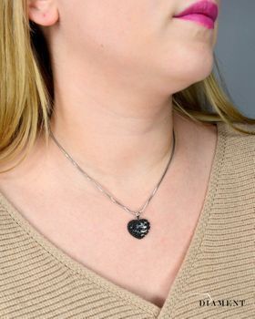 Srebrna zawieszka 925 czarne serce z ozdobnym wzorem AP012-2620. Srebrna zawieszka w kształcie serca ozdobiona czarną cyrkonią (5).JPG