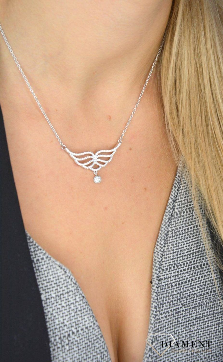Srebrny naszyjnik Apart skrzydła z ozdobnym motywem w cyrkoniach AP012-2668.jpg