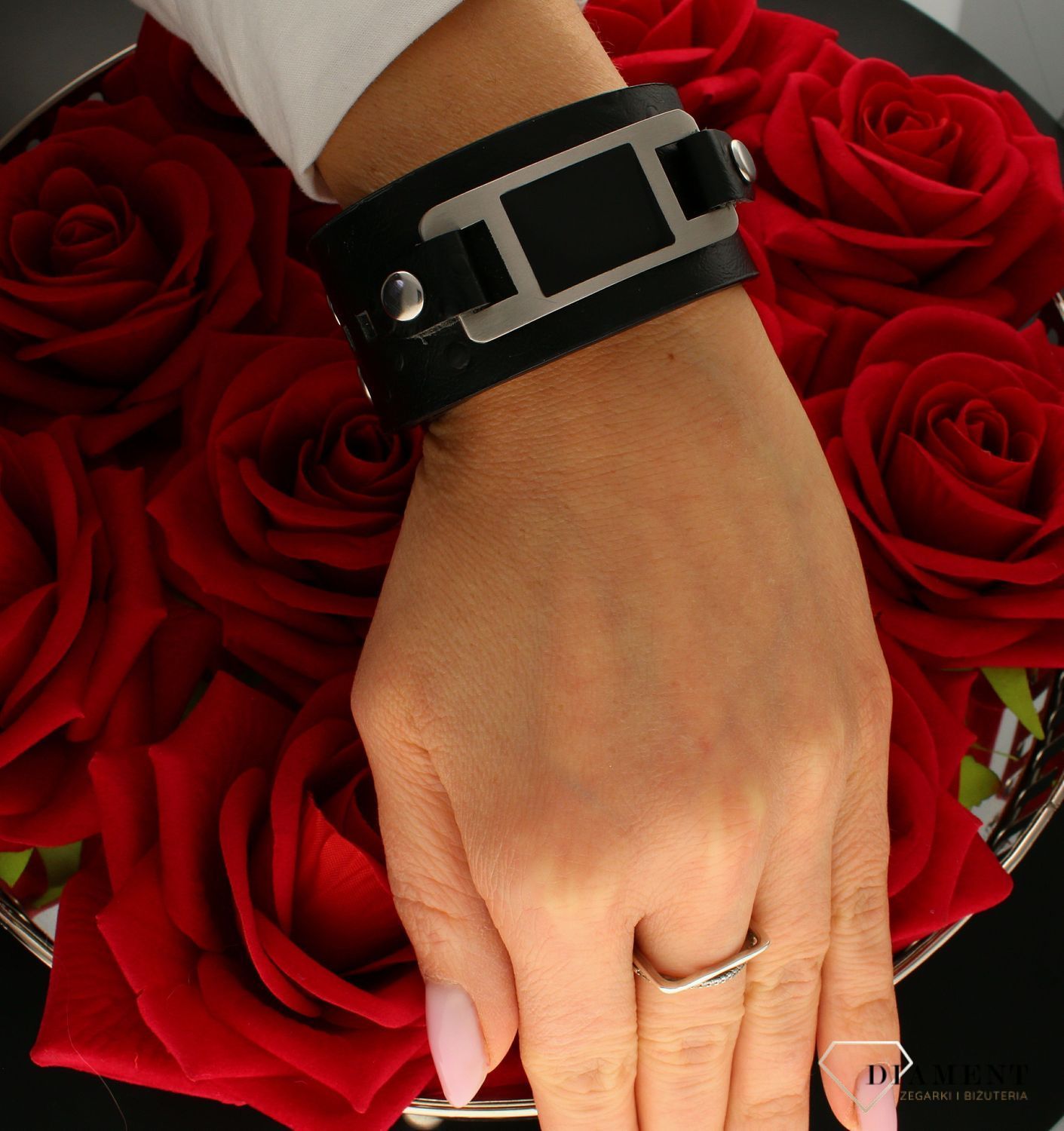 Bransoletka damska skórzana czarna 'Czarna blaszka' AP012-2770Skóra (3).jpg