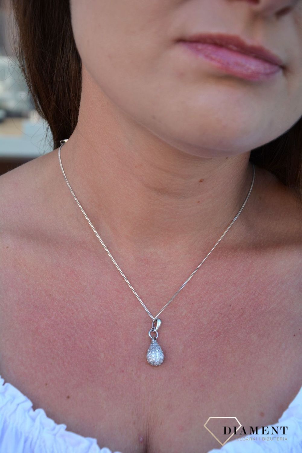 Srebrna zawieszka kropelka z cyrkonią AP04-5530.jpg