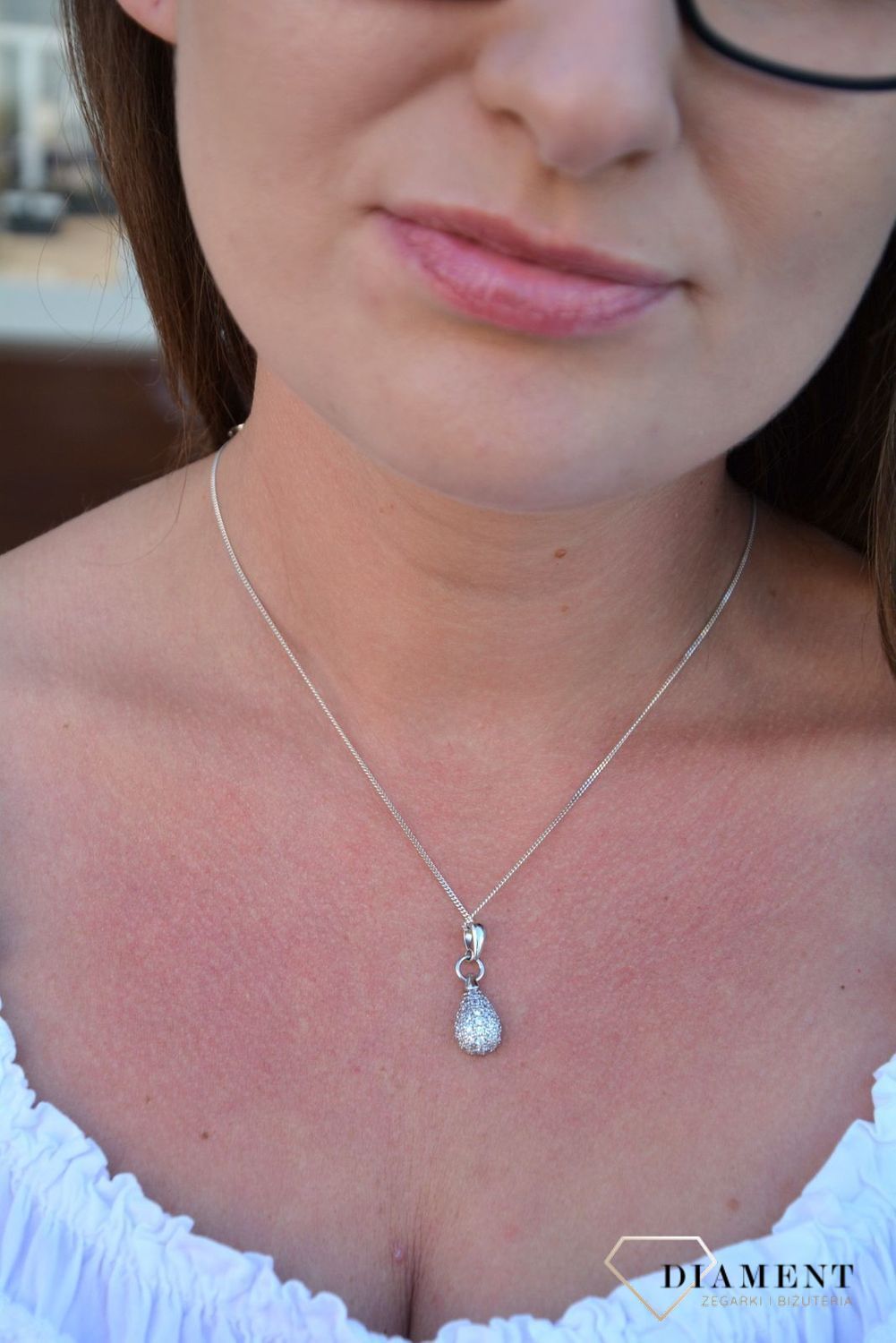 Srebrna zawieszka kropelka z cyrkonią AP04-5530.jpg