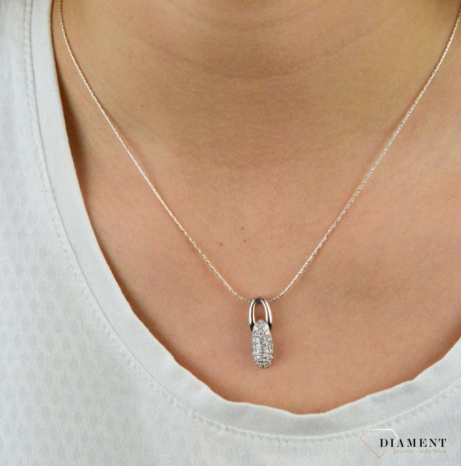 Srebrna zawieszka 925  'Połączone ogniwka'  AP04-5828.jpg