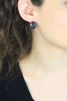 kolczyki srebrne koła, kolczyki Ag 925 z cyrkoniami, kolczyki czarne cyrkonie, szerokie kolczyki sre (2).jpg