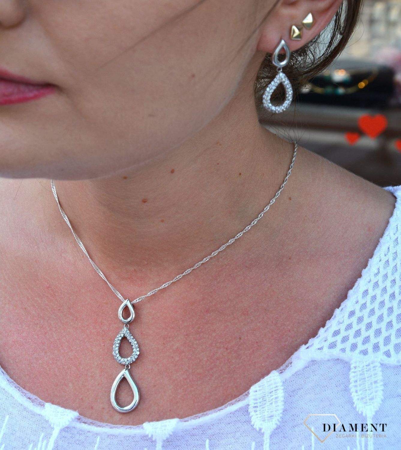 Srebrna zawieszka błyszczące i gładkie łezki AP04-5619.jpg