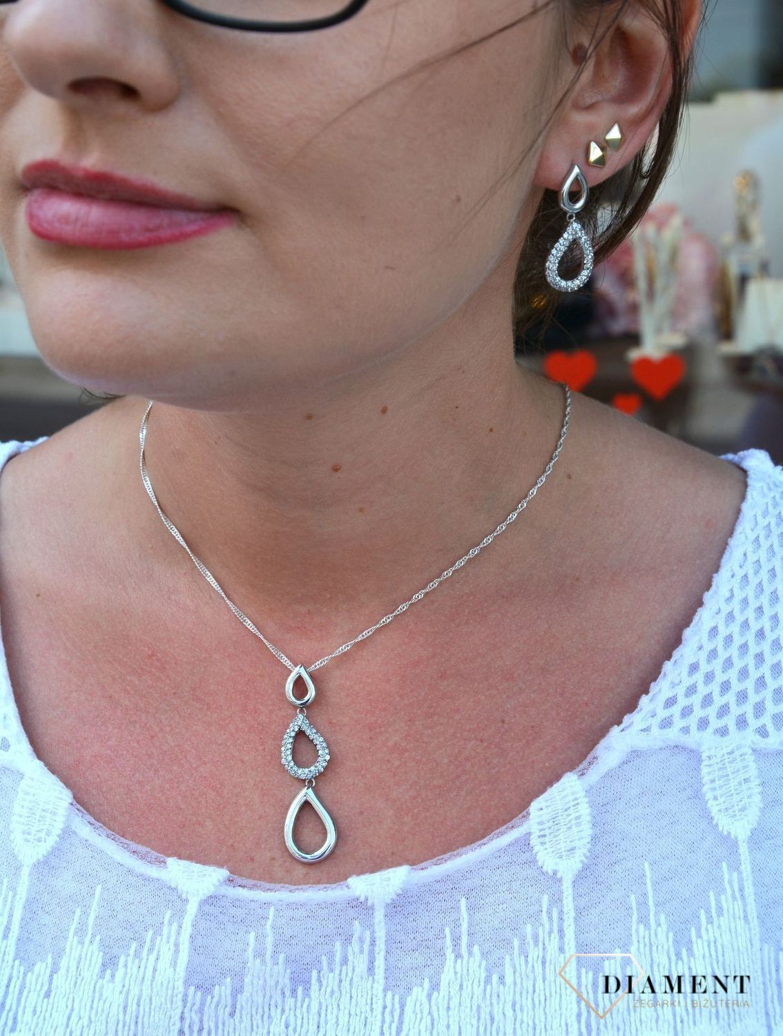 Srebrna zawieszka błyszczące i gładkie łezki AP04-5619.jpg