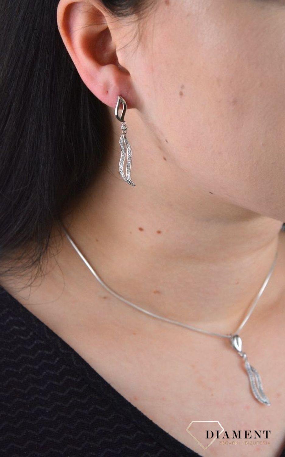 Srebrne wiszące kolczyki Apart łezki z cyrkoniami AP46-4118.jpg