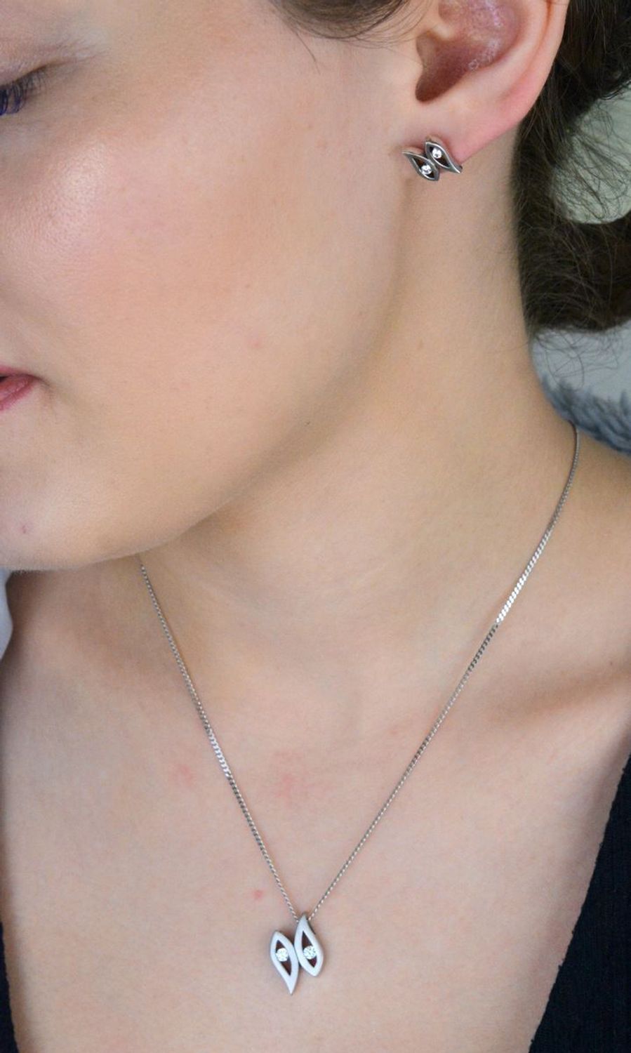 Kolczyki damskie srebrne próba 925 z cyrkoniami, AP53-0132 Ag.jpg