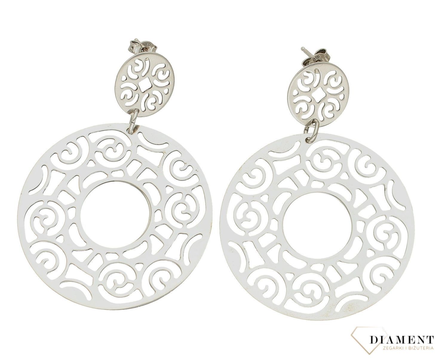 Srebrne ażurowe kolczyki z kółeczek 925. Srebrne kolczyki wykonane z próby 925 w ozdobnej ażurowej oprawie. Piękne srebrne kolczyki wykonane z najwyższej próby srebra z pięknym ażurowym wzorem,.jpg