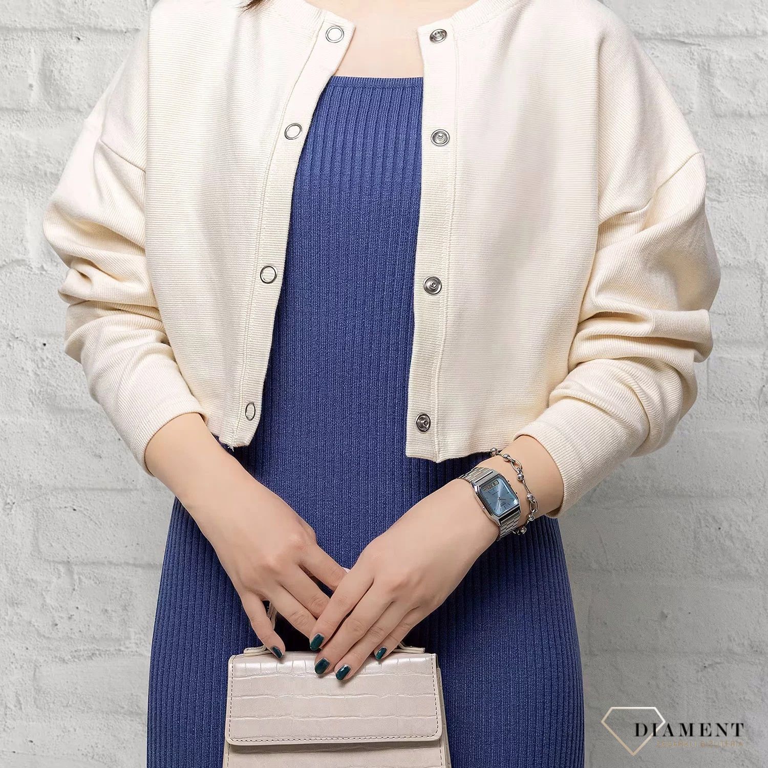 Zegarek Casio Vintage Maxi AQ-230A-2A1MQYES. Zegarek w stylu Retro. Zegarek Casio idealny dla kobiety i mężczyzny. Zegarek unisex Casio Vintage. Zegarek na bransolecie Vintage na prezent..jpg