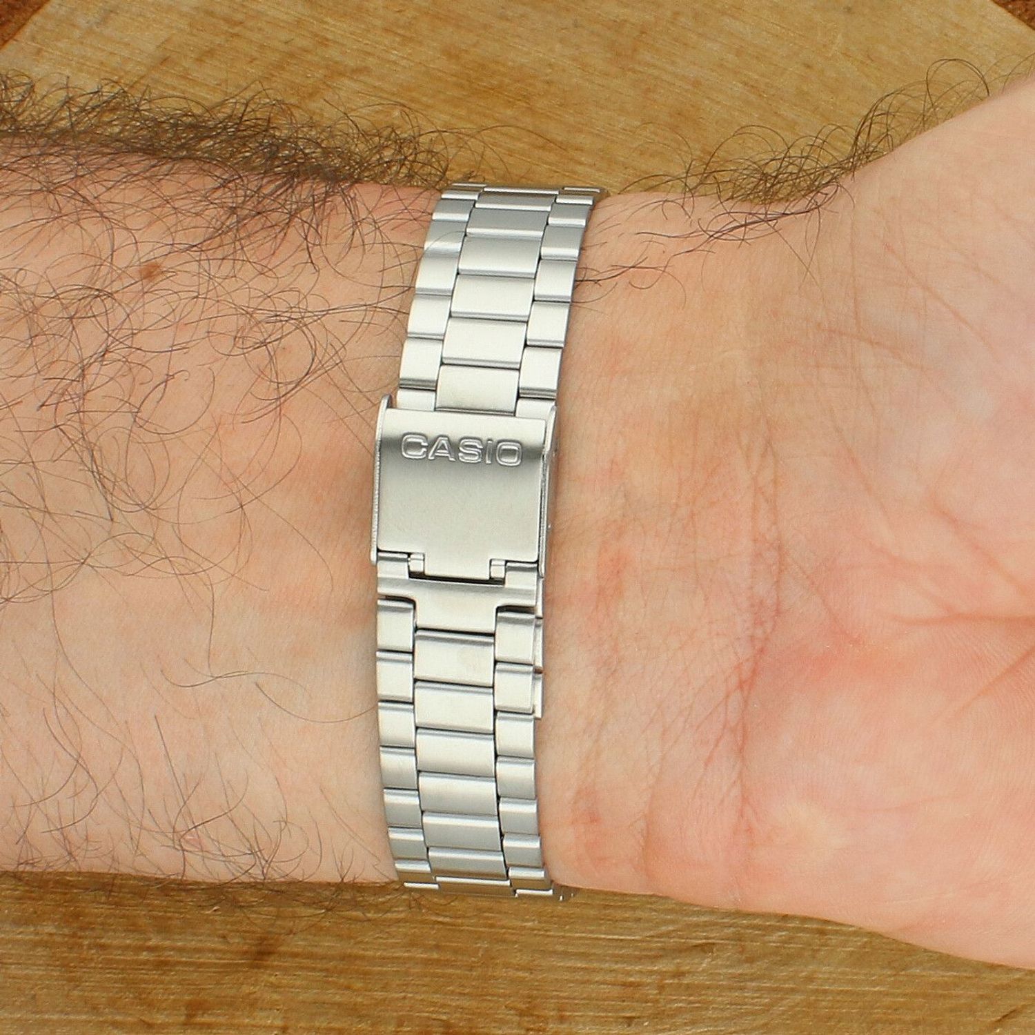 Zegarek Casio Vintage AQ-230A-3AMQYES – zegarek męski kwadratowy zielona tarcza, stalowa bransoleta.jpg
