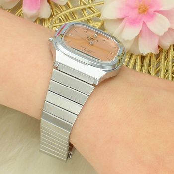 Casio AQ-240E-4AEF Vintage  Zegarek retro z pomarańczową tarczą (3).jpg
