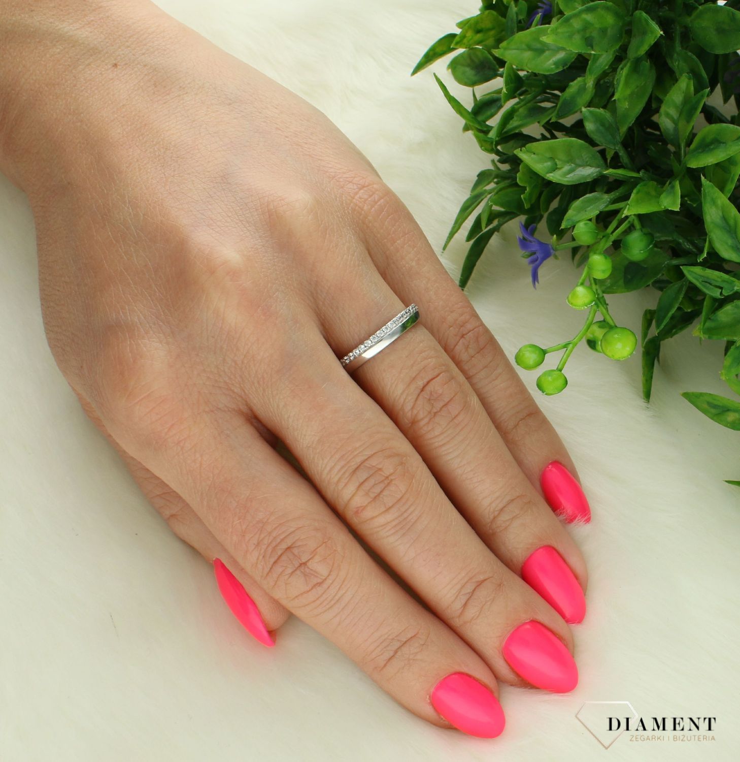 Pierścionek srebrny 925 obrączka z pasmem cyrkonii rozmiar 10 AR012-3946 (2).jpg