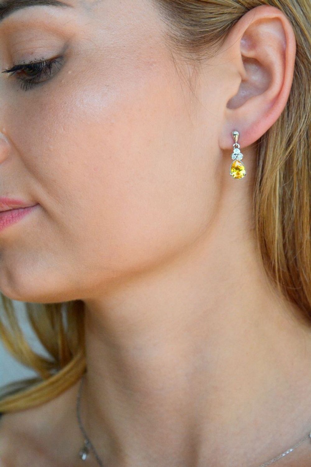 Srebrne kolczyki Apart 925 wiszące łezki Ag 925.jpg