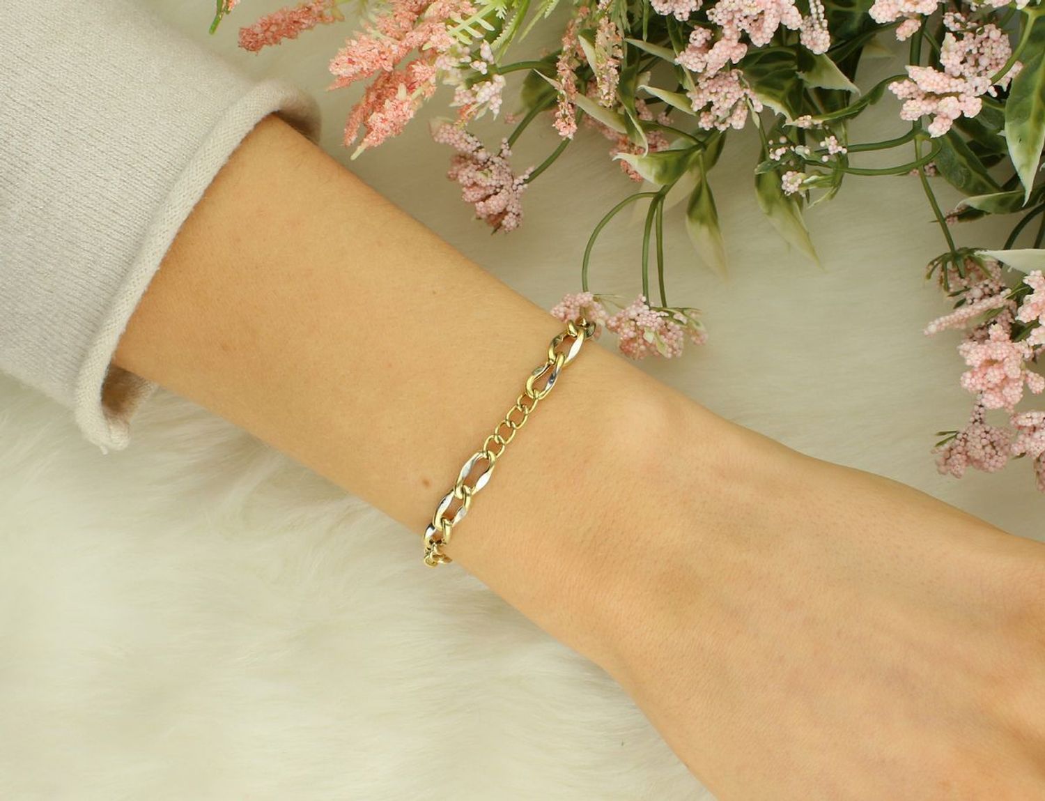 Bransoleta złota dwa sploty pr 333, AR012-9322 Złota bransoletka wykonana z 8 karatowego żółtego i białego złota. Bransoletka to idealny pomysł na prezent1.jpg