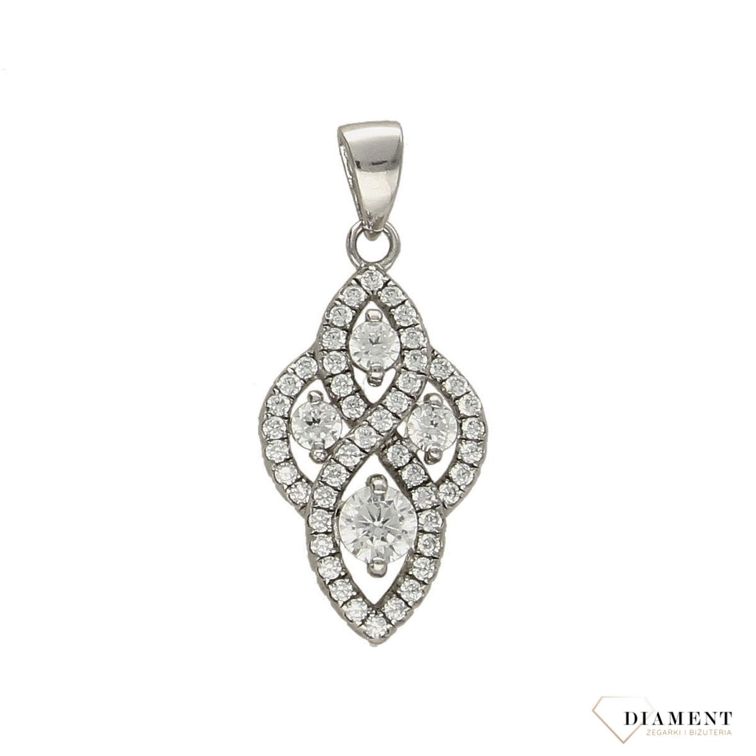 Srebrna zawieszka wzorzysta z błyszczącą cyrkonią AR013-2615.jpg