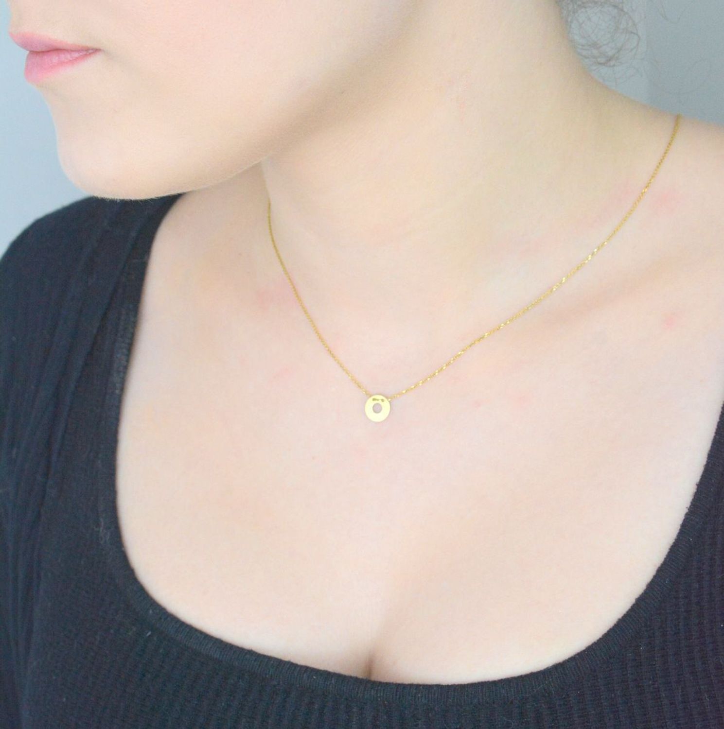 Naszyjnik zloty damski Apart celebrytka złota puste kółeczko AR013-3738.  Naszyjnik celebrytka kółeczko wykonany z 8-karatowego złota. 1.jpg