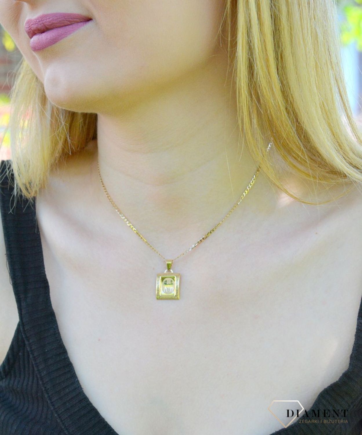 Złota zawieszka 585 znak zodiaku Bliźnięta AR18-190. Zawieszka została wykonana ze złota próby 585. Zawieszka będzie pięknym prezentem dla bliskiej osoby spod znaku bliźniąt. W naszej ofercie dostępne są także naszyjniki i zaw.jpg