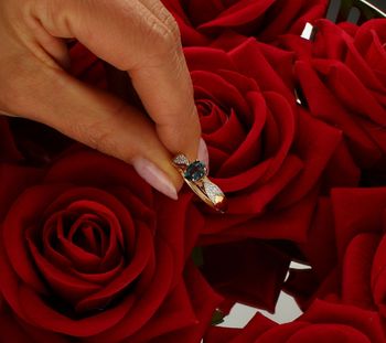 Pierścionek złoty Uniesiony Topaz London Blue i Diamenty 585 rozmiar 18 (3).jpg
