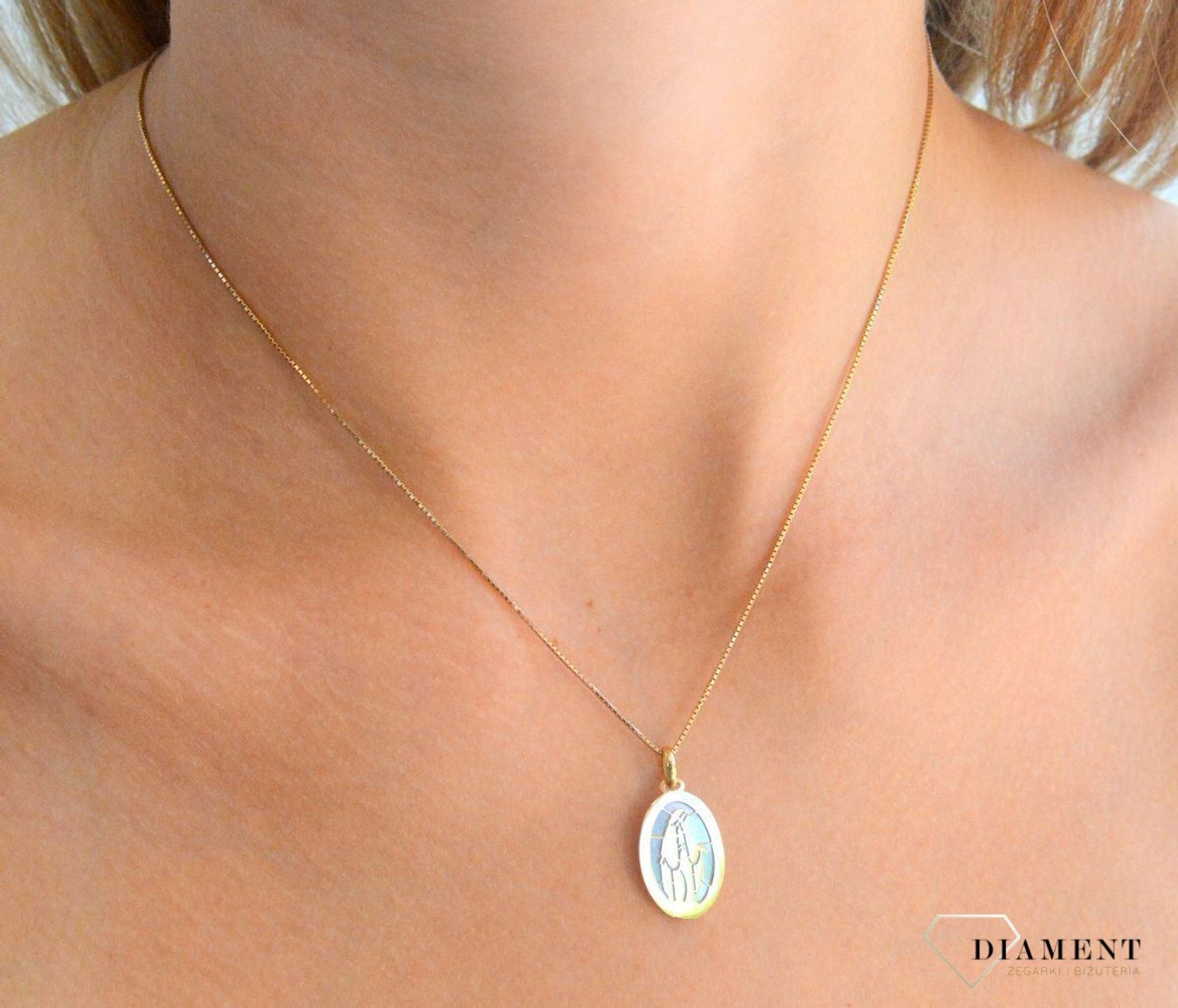Złota zawieszka 585 medalik z masą perłową Matka Boska Niepokalana AR521-9624.jpg