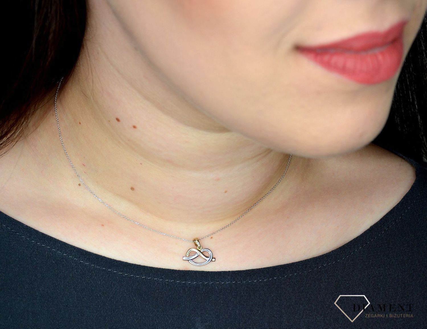 Złota zawieszka 333 supeł żółte i białe złoto AR522-0219.jpg