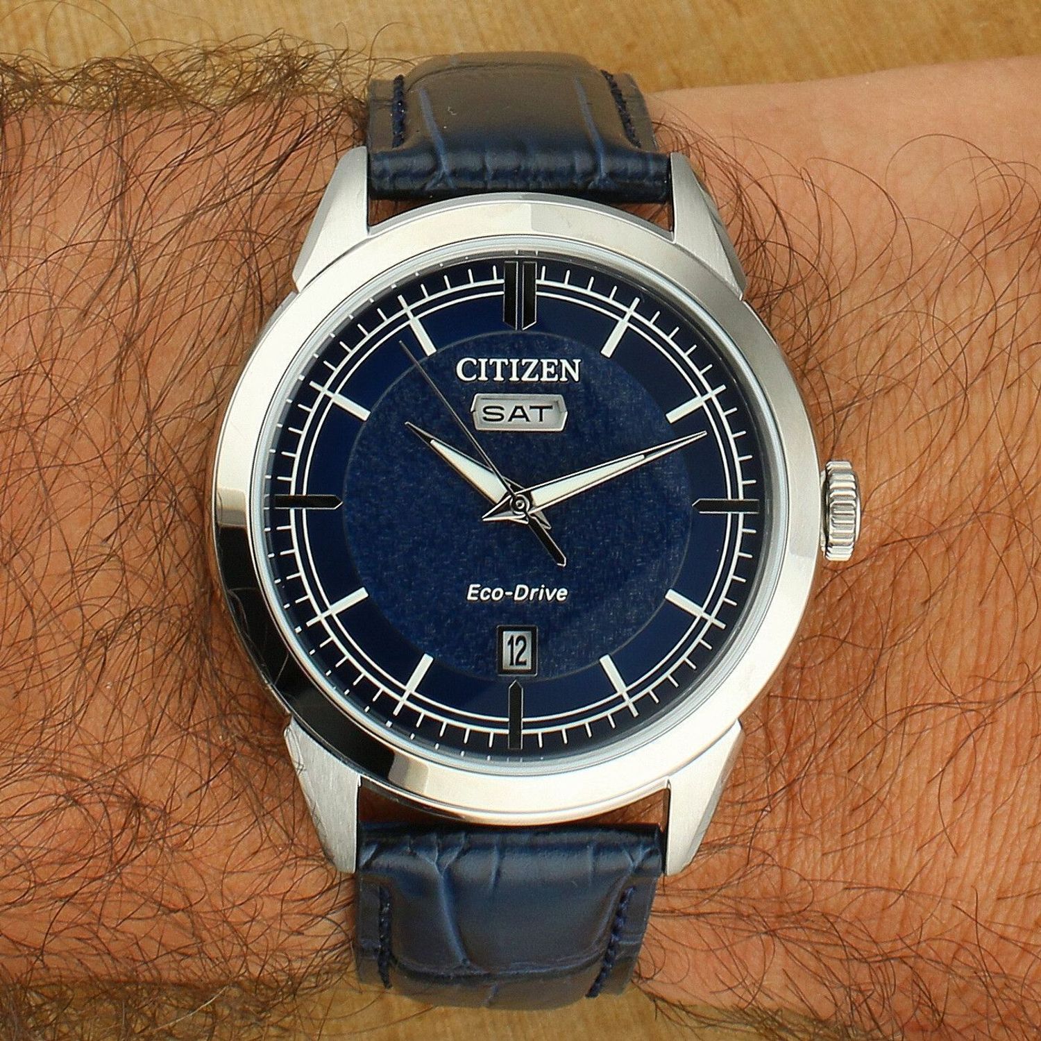 Zegarek Citizen Elegance Classic Day-Date Eco-Drive AW0151-00LC męski zegarek solarny na pasku.jpg
