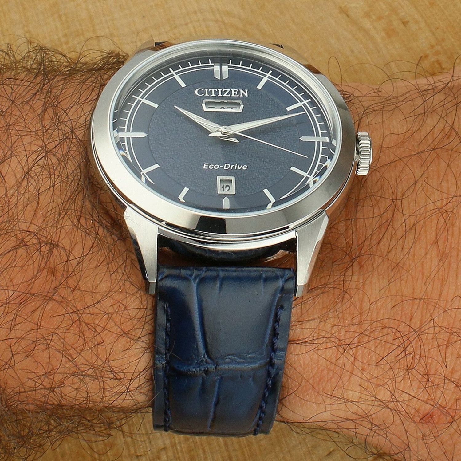 Zegarek Citizen Elegance Classic Day-Date Eco-Drive AW0151-00LC męski zegarek solarny na pasku.jpg