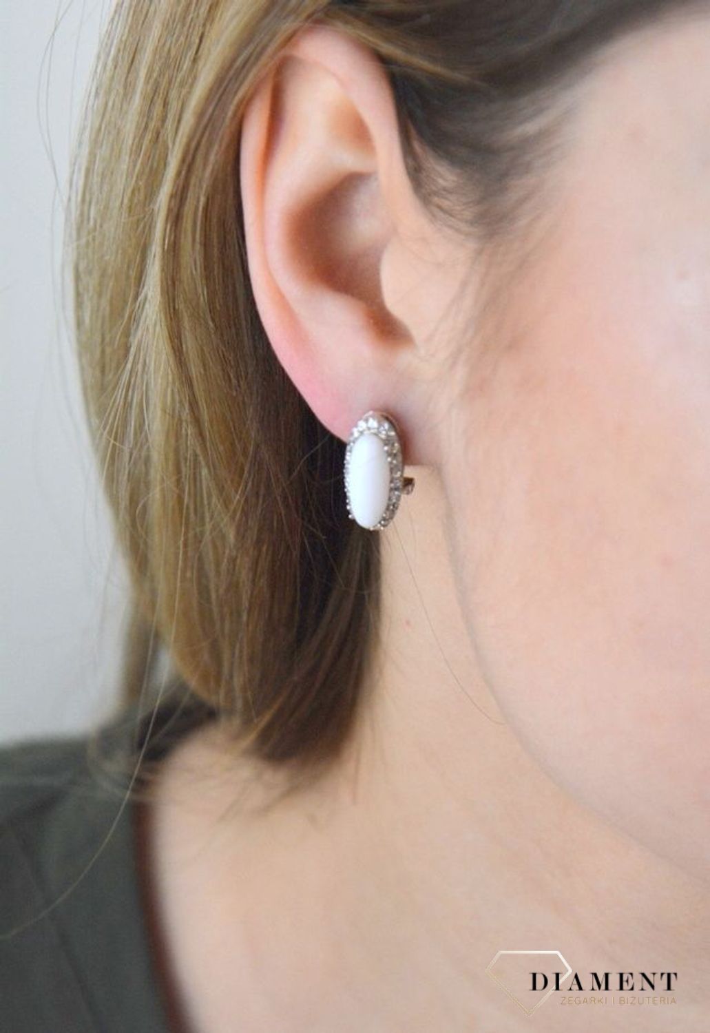 Kolczyki srebrne 'Biała klasyka' 925 AZK000000-169.jpg