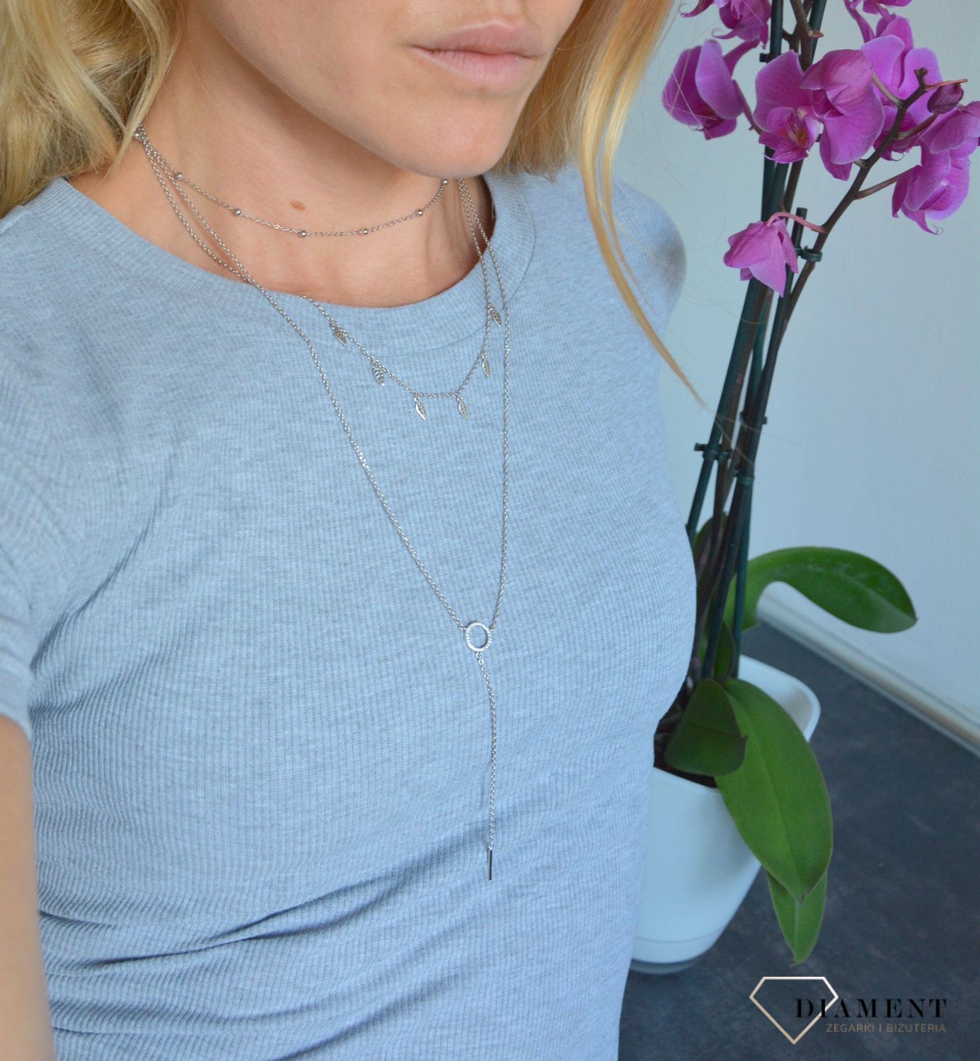 Srebrny naszyjnik potrójny z zawieszkami AZN000000-592.jpg