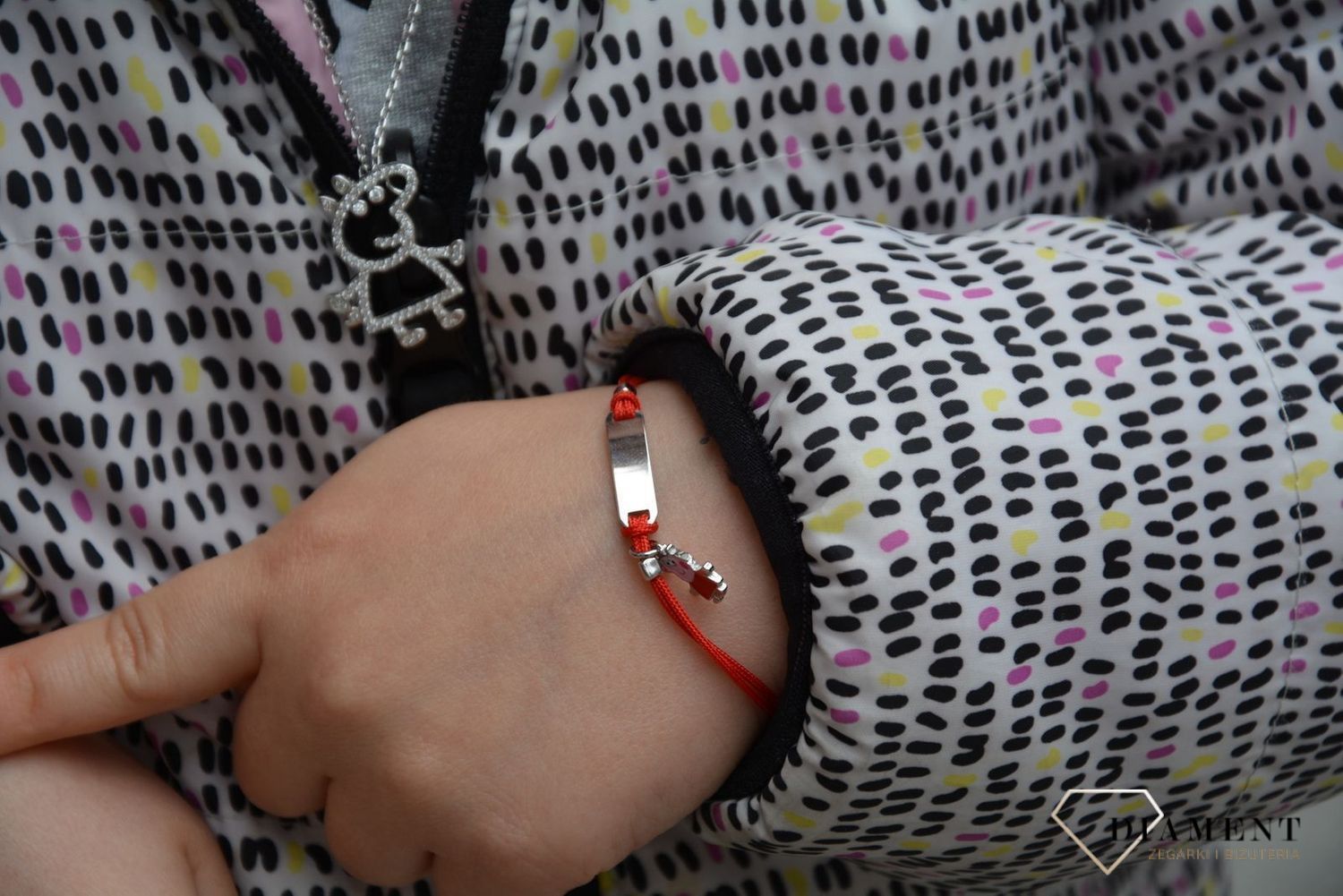 Naszyjnik srebrny dla dziewczynki Świnka Peppa AZN000000-600.jpg