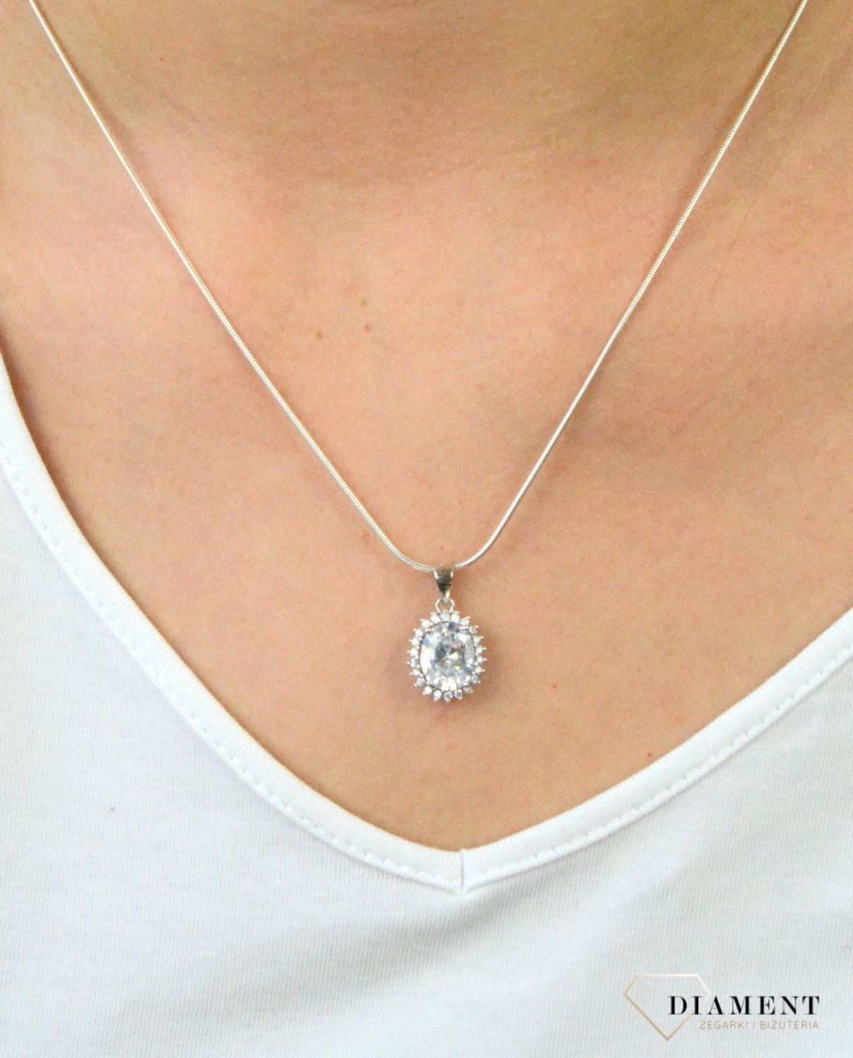 Zawieszka srebrna duża cyrkonia AZZ000000-333. Zawieszka srebrna z cyrkonią. Zawieszka z dużą białą cyrkonią. Zawieszka z cyrkoniami. Idealna zawieszka na prezent..jpg