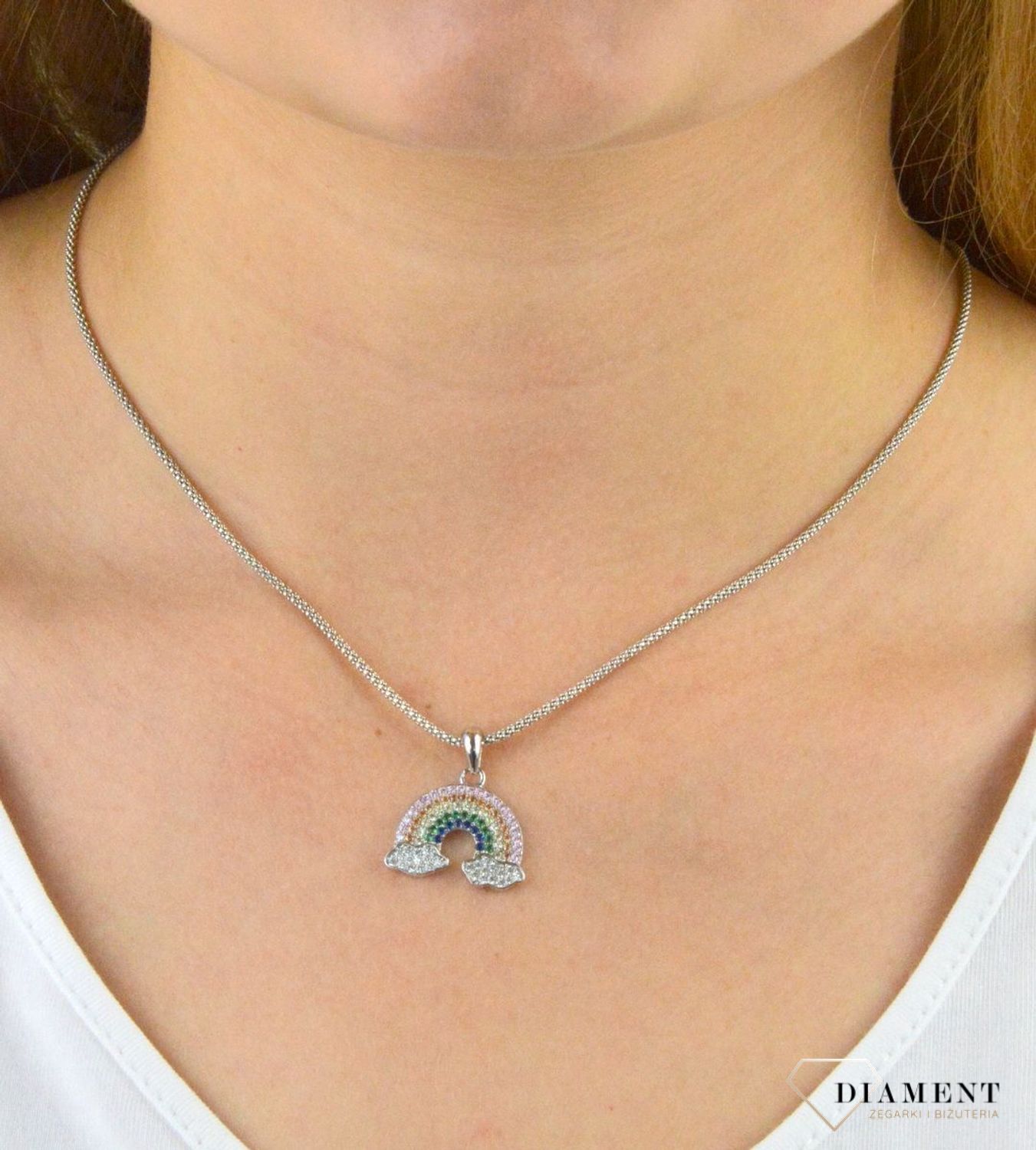 Zawieszka srebrna z kolorowymi cyrkoniami Tęcza AZZ000000-370. Zawieszka srebrna z cyrkoniami. Zawieszka w kształcie tęczy. Zawieszka srebrna kolorowa. Zawieszka z cyrkoniami. Zawieszka idealna na prezent..jpg