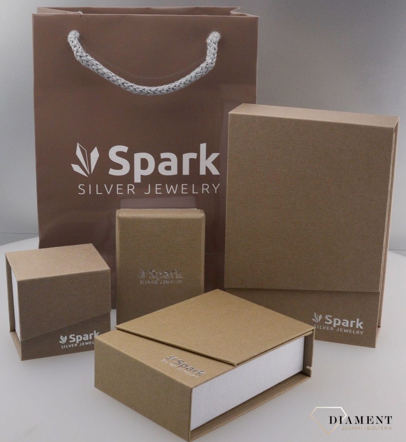 Bransoletka czarna Swarovski trójkąty czarne i białe B2770CZJC (1).jpg