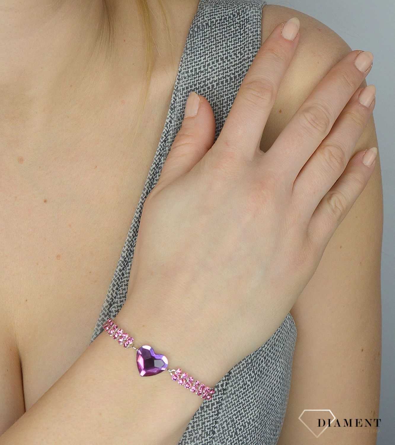 Oryginalna i stylowa bransoletka marki Spark to ciekawa biżuteria z efektownym połączeniem srebra i luksusowych kryształków Swarovskiego..jpg