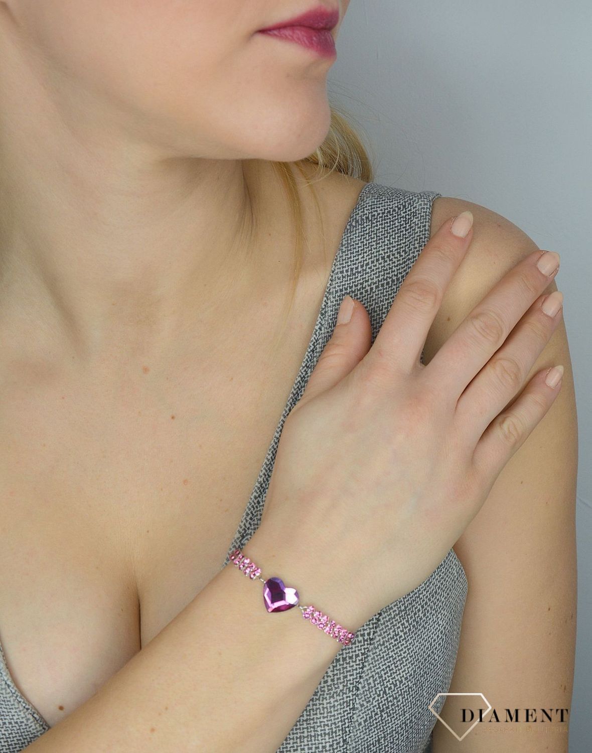 Oryginalna i stylowa bransoletka marki Spark to ciekawa biżuteria z efektownym połączeniem srebra i luksusowych kryształków Swarovskiego..jpg