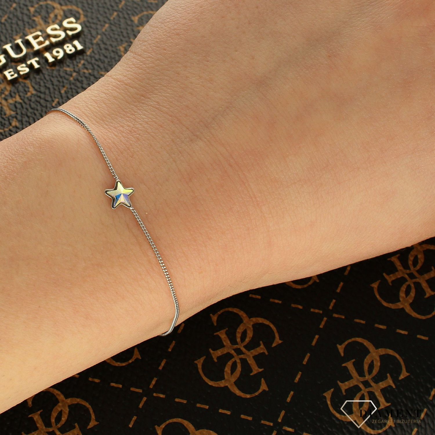 Srebrna bransoletka  Opalizująca kryształowa gwiazdka  Swarovski Crystals 925 B28165AB-S.jpeg